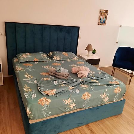 Apartament Me Qera Dublex Lungomare Avlonya Oda fotoğraf