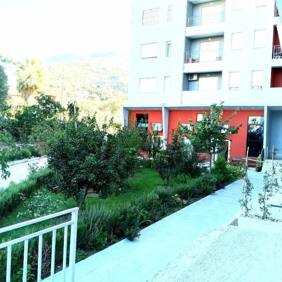 Apartament Me Qera Dublex Lungomare Avlonya Dış mekan fotoğraf