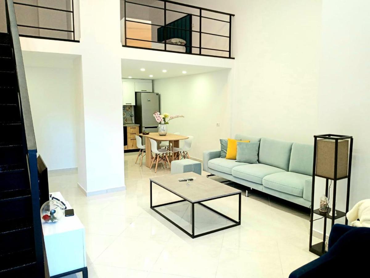 Apartament Me Qera Dublex Lungomare Avlonya Dış mekan fotoğraf