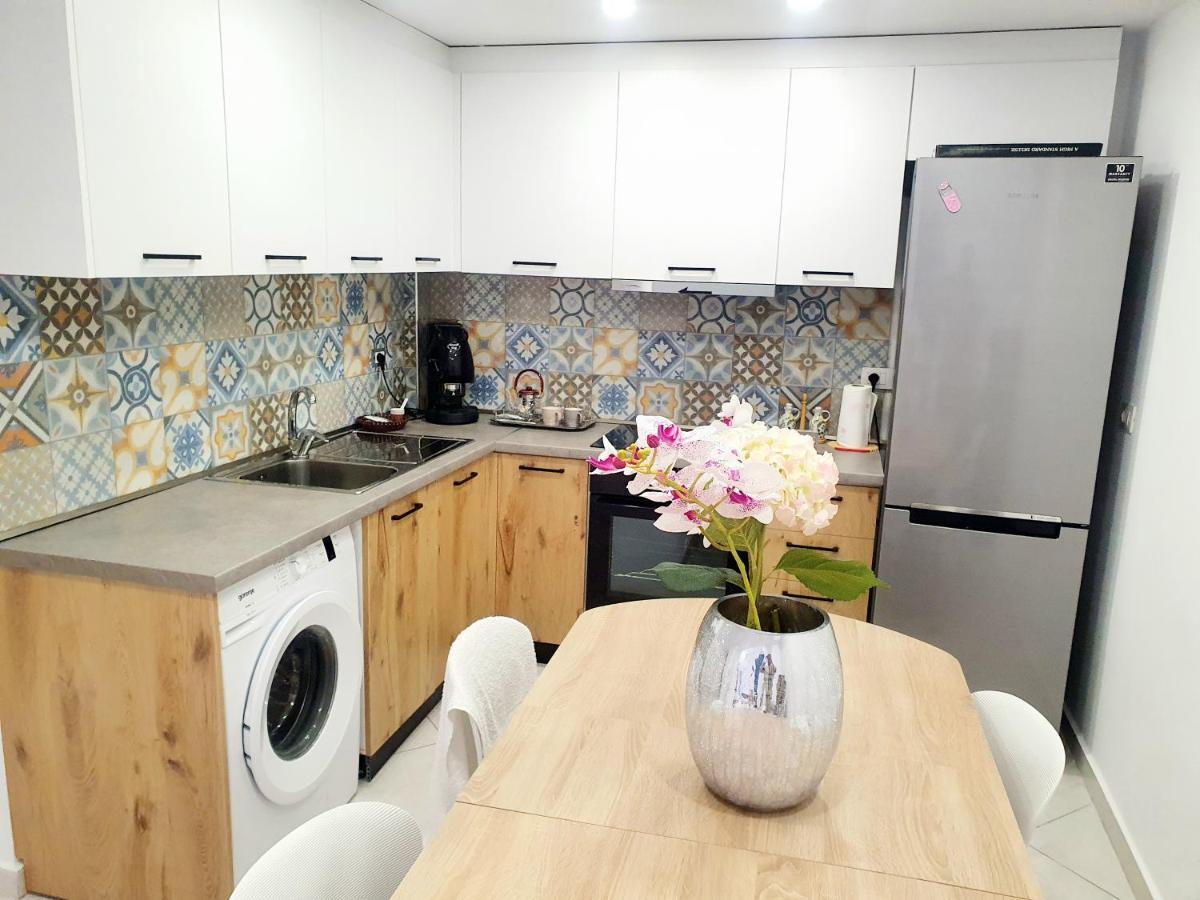 Apartament Me Qera Dublex Lungomare Avlonya Dış mekan fotoğraf
